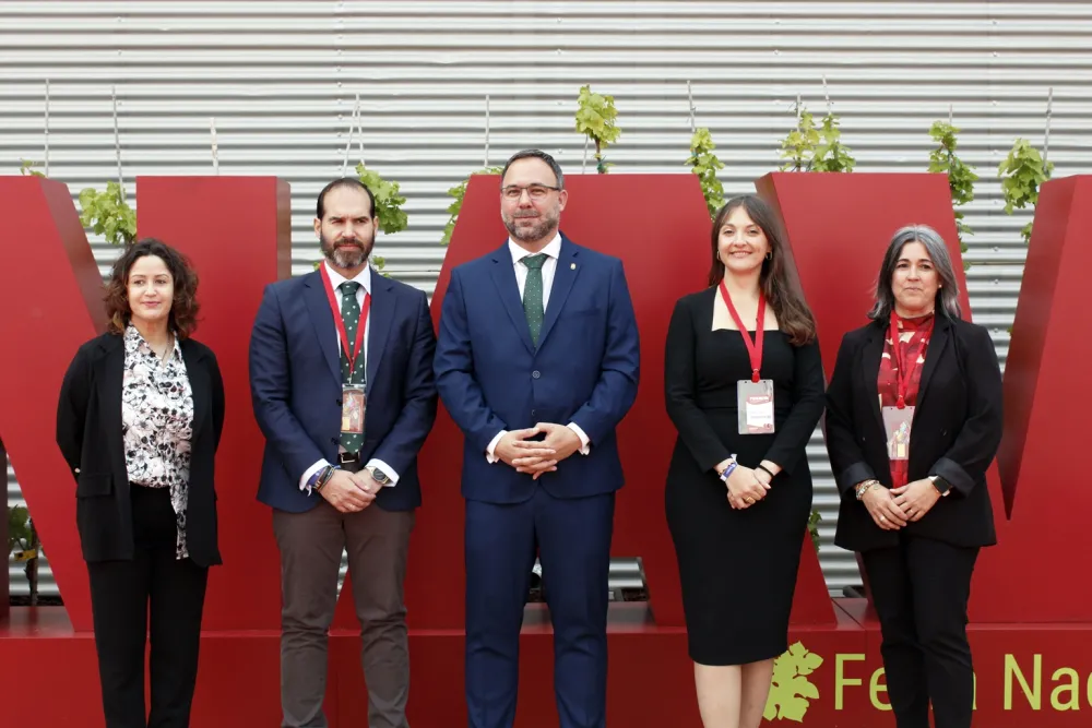 Agenda Ocio - Tomelloso impulsa su proyección turística y enoturística en FENAVIN 2025 