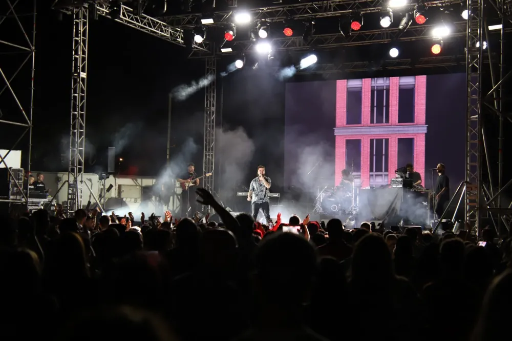 Agenda Ocio - OBK y Beret ofrecen dos noches de nostalgia noventera y pura emoción en ‘La Pérgola’ 