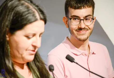 Agenda Ocio - Inaugurada la exposición “Mamá quiero ser artista” del joven tomellosero José Luis Novillo 