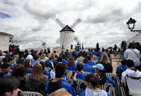 Agenda Ocio - El Cerro de la Paz de Campo de Criptana ha sido el escenario elegido por el Gobierno Regional para celebrar el Día de Europa 