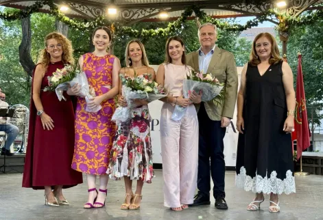 Agenda Ocio - Puesta de largo para la Dulcinea y Damas de hogaño 